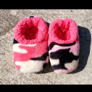 Toddler camo snoozies